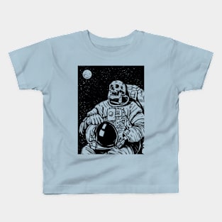 halloween skeleton astronaut creepy skull Kids T-Shirt